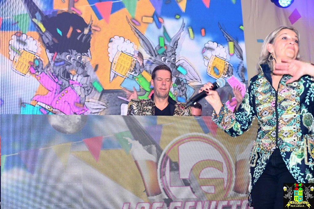 ../Images/Steegfeest XL 135.jpg